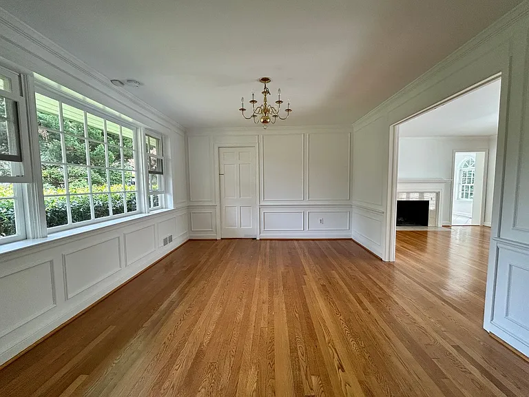5100 Upton St NW — Photo 9