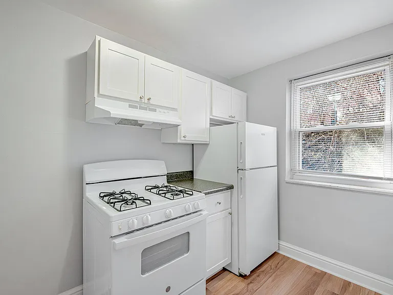 Southcrest Heights — Photo 29