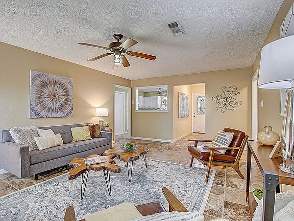 5th image of 12300 Egret Cir