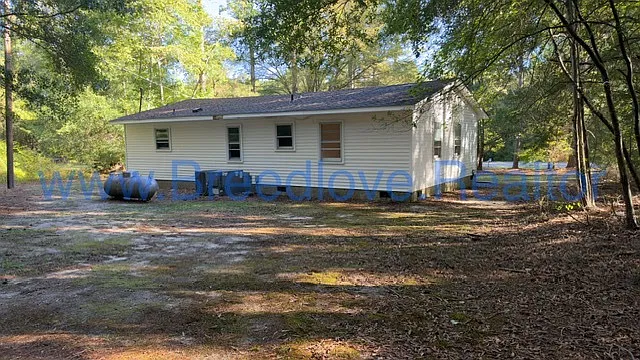 3 bed, 1.0 bath, 1020 sqft, $1,000 — Photo 2