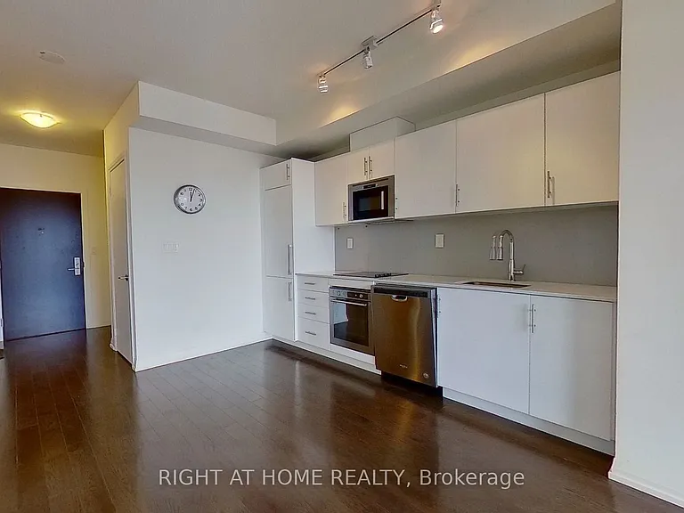 460 Adelaide St E #1123 — Photo 13