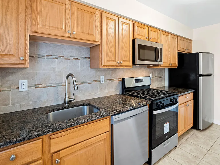 Towne Gardens Townhomes — Photo 18