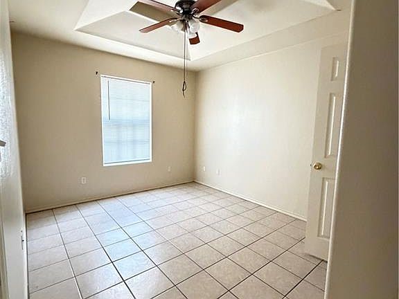 5th image of 1416 W Prosperity Dr #1