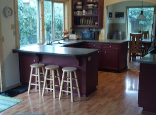 1812 Happy Ln, Eugene, OR 97401