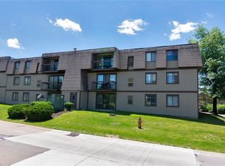 9751 Sunrise Blvd #M-3, North Royalton, OH
