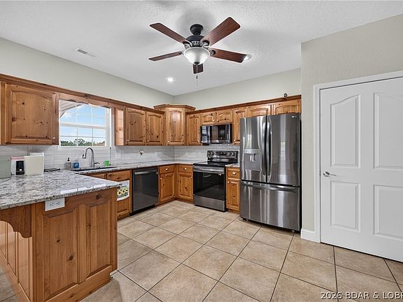 3rd image of 150 Edwards Dr