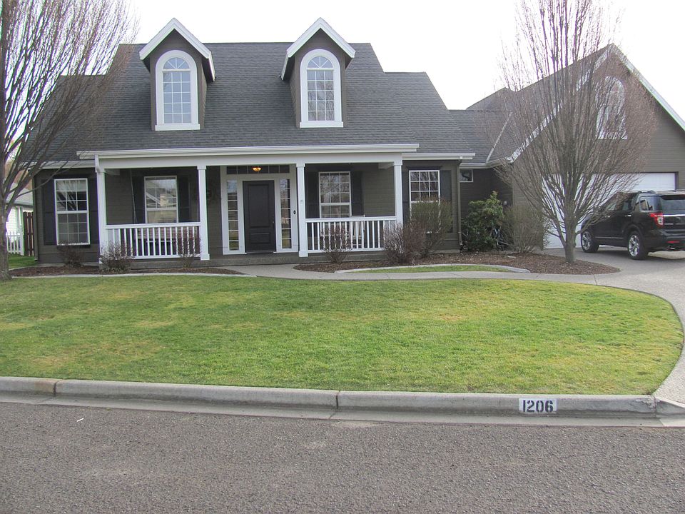 1st image of 1206 Studebaker Dr