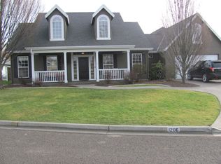 1206 Studebaker Dr, Walla Walla, WA 99362