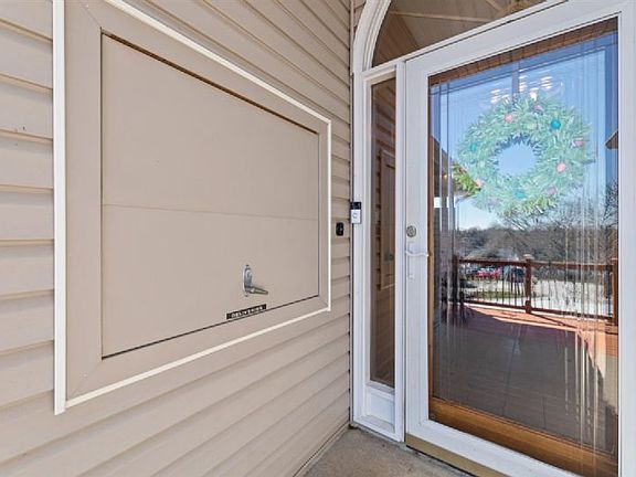 5th image of 917 Oak Ct