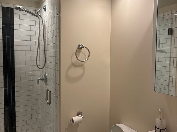 4th image of 2122 Locust St APT 3B