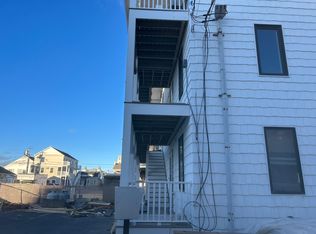2 Kinney Ave APT 3, Old Orchard Beach, ME 04064