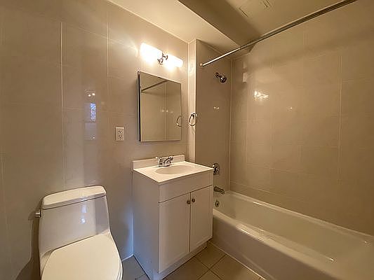 5th image of 3 E 115th St APT 4C