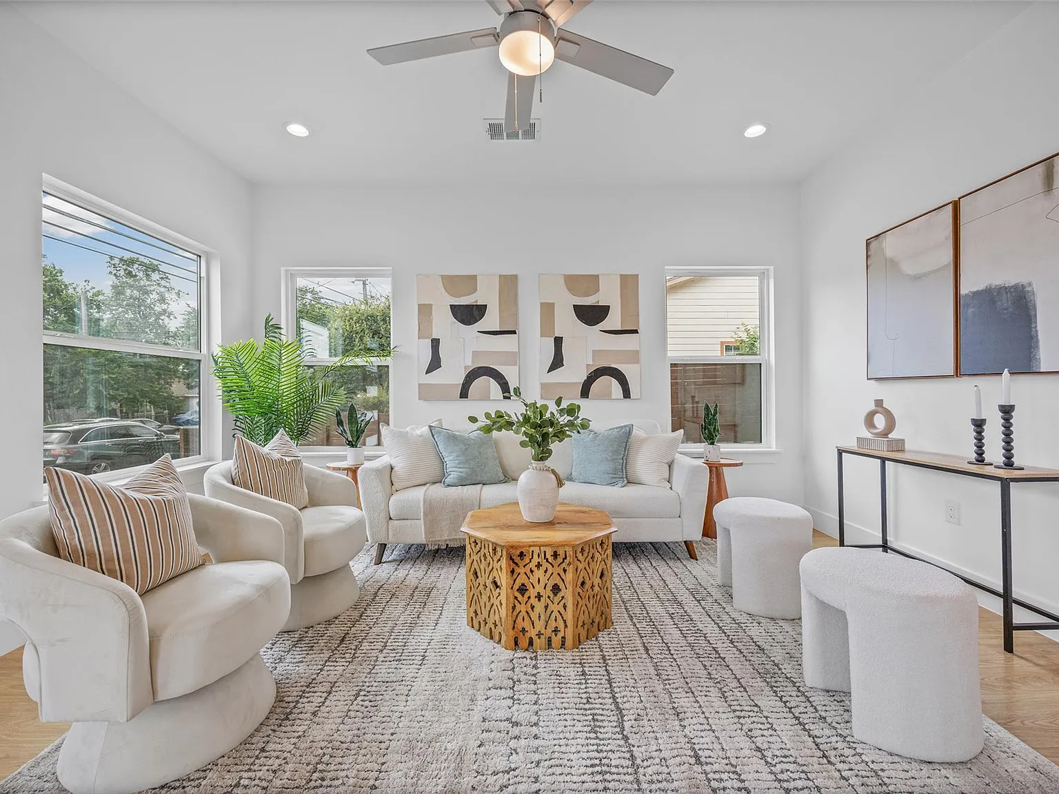 3 bed, 2.5 bath, 1535 sqft, $2,500 — Photo 3