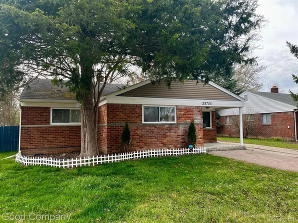 28755 Pierce St, Southfield, MI 48076