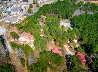 23 Pinehill Dr, Collins, MS 39428