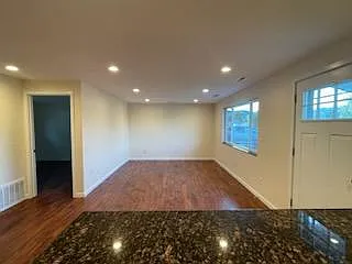 120 E Clark St — Photo 13