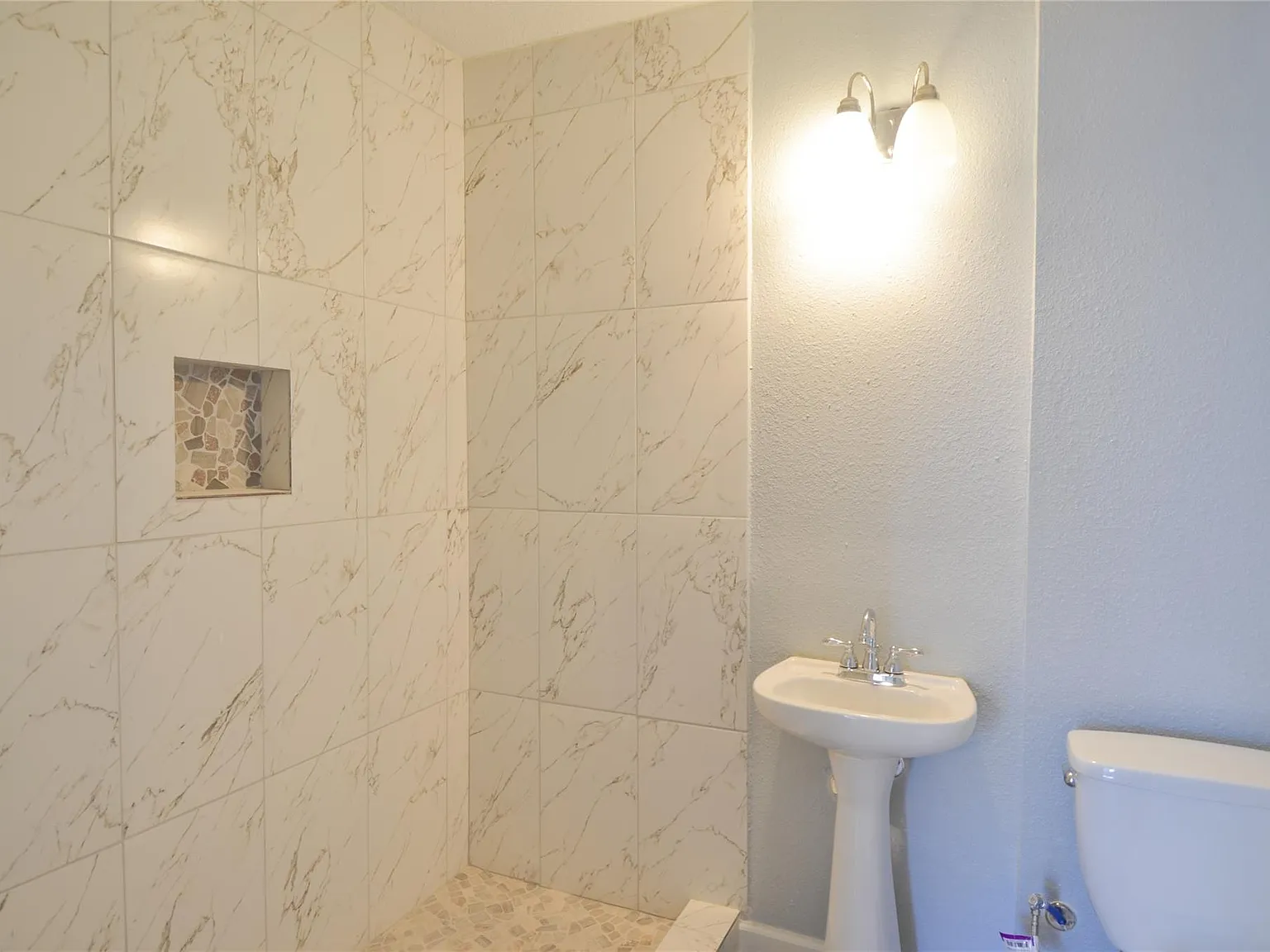 1 bed, 1.0 bath, 1000 sqft, $1,200 — Photo 4