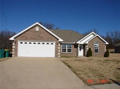1st image of 1340 Yorkshire Dr