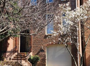 11558 Hemingway Dr, Reston, VA 20194