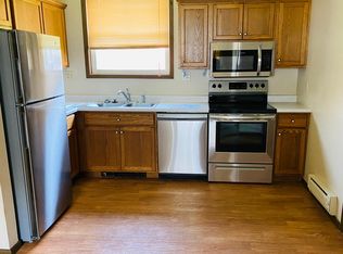 712 F Ave #201, Kalona, IA 52247