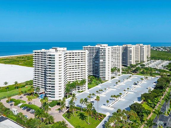 2nd image of 320 Seaview Ct APT 904