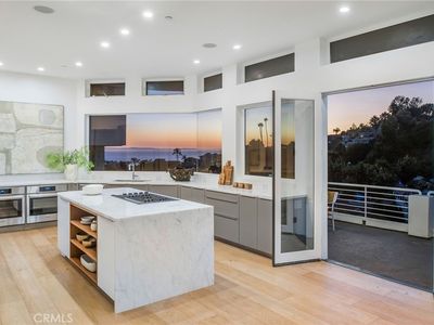 547 Temple Hills Dr, Laguna Beach, CA, 92651