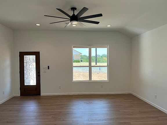 3rd image of 114 Belaire Drive