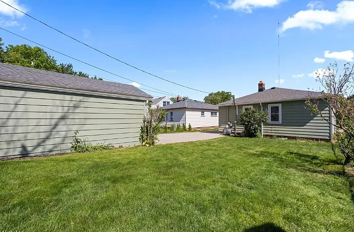 2603 Center Dr — Photo 4