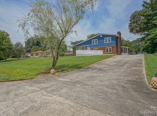 2636 Woodcrest Dr SW, Concord, NC 28027