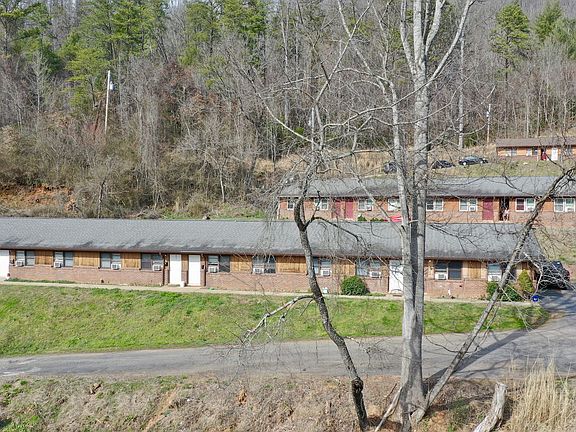 3rd image of 73 Remington Dr #9