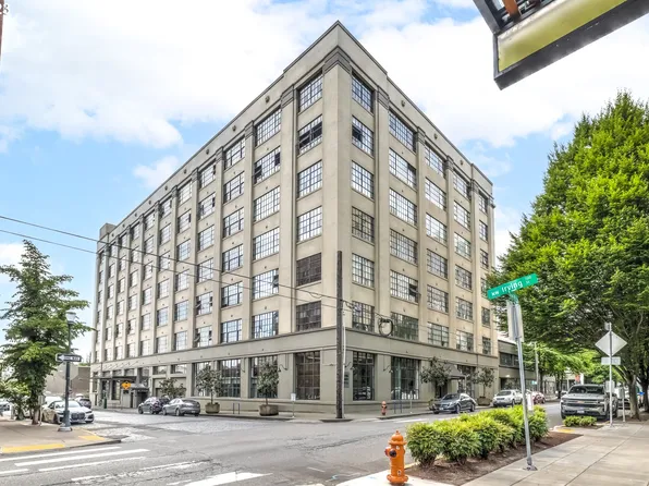 1314 NW Irving St APT 511, Portland, OR 97209
