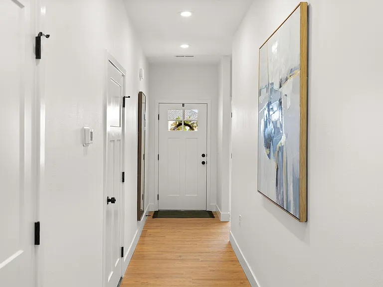 3866 S York Ave — Photo 9