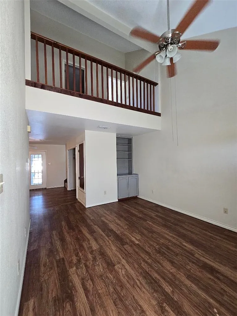 3 bed, 1405 sqft, $1,750 — Photo 2