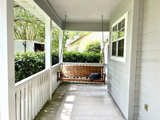 3 bed, 2.0 bath, 1451 sqft, $2,500 — Photo 2
