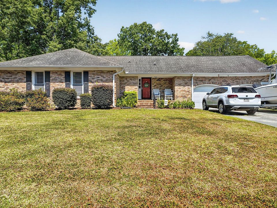 1st image of 2331 Vanderbilt Dr