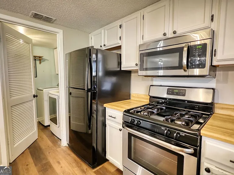 11 Doranne Ct SE #11 — Photo 24