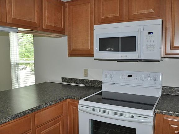 4th image of 1201 N Galapago St Unit 101