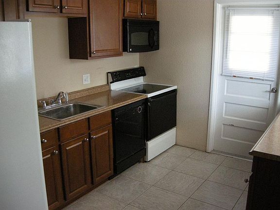4th image of 4705 W Euclid Ave