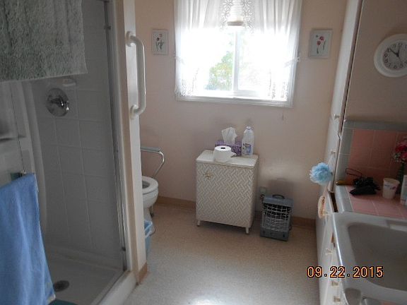 5th image of 303 Merriam St