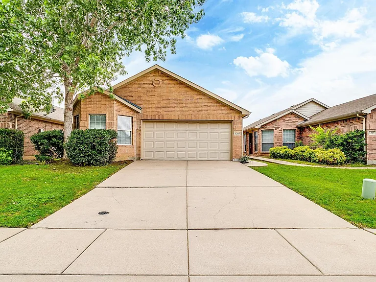 1205 Kielder Cir — Photo 1