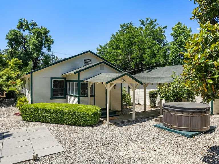 7738 Saint Helena Hwy — Photo 22