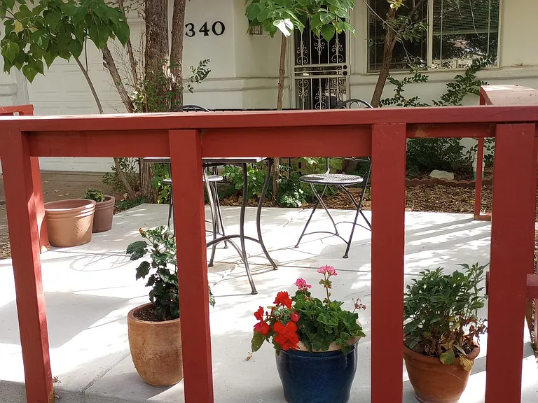 Owens St — Photo 2