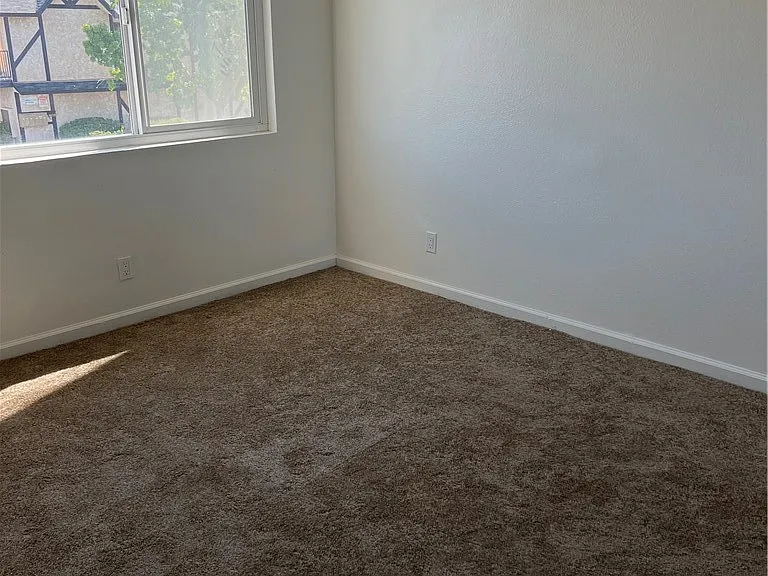 454 E Avenue Q3 #8 — Photo 18
