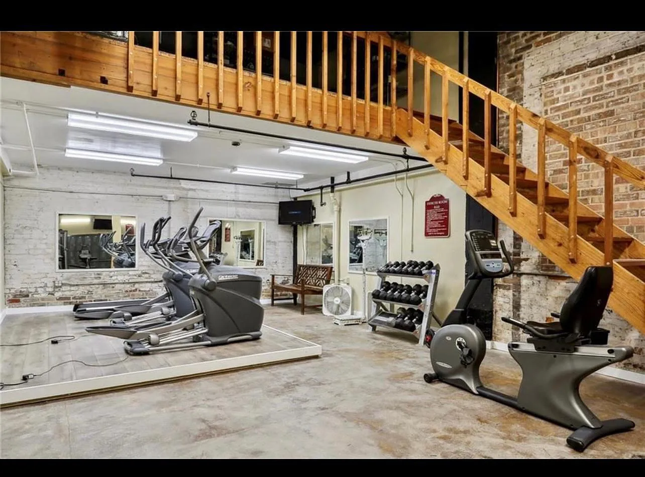 1224 Saint Charles Ave — Photo 3