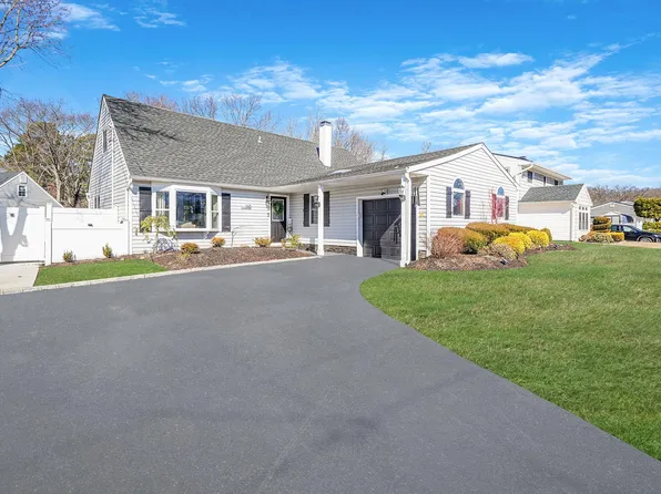 118 Stuyvesant Drive, Port Jefferson Station, NY 11776