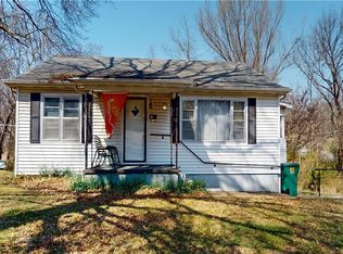 710 W Ewing St, Nevada, MO 64772