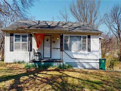 710 W Ewing St, Nevada, MO, 64772