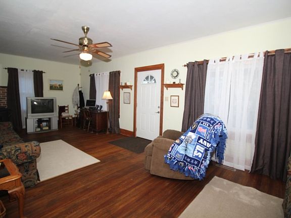 4th image of 417 N Emporia St