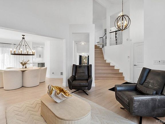 4th image of 9421 Crestmore Way