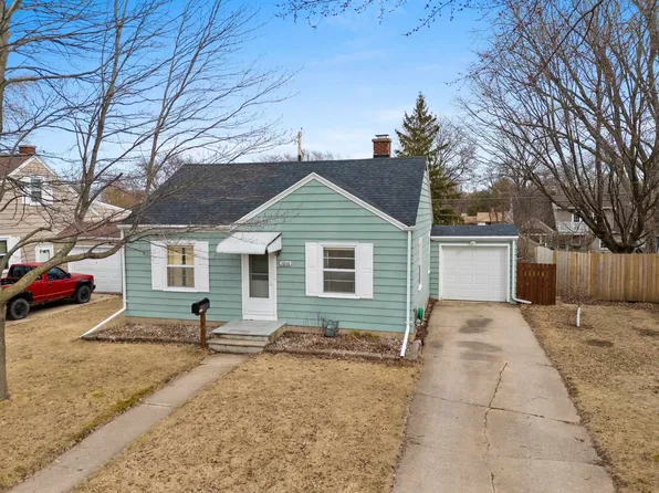 1016 Thrush St, Green Bay, WI 54303